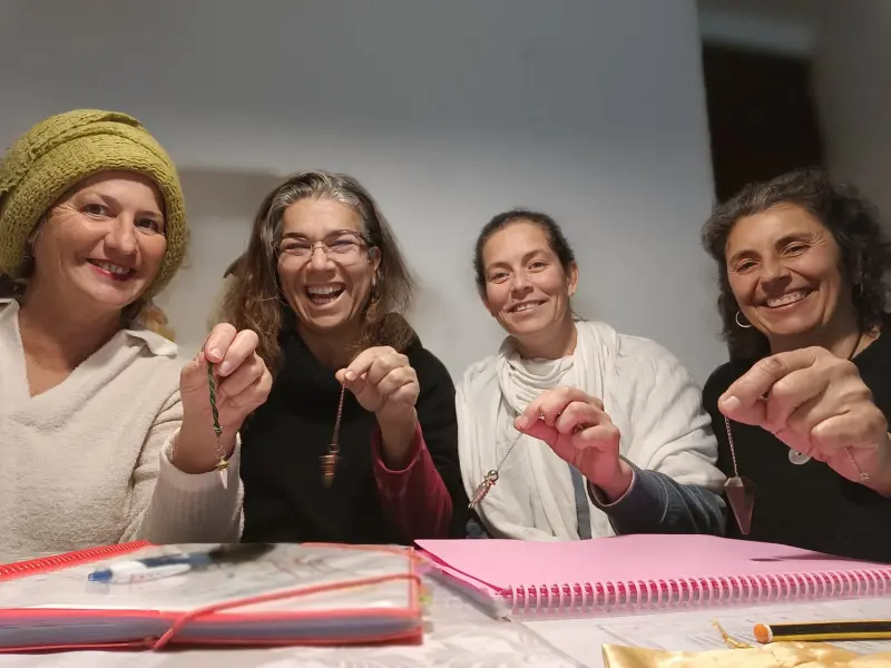 Formación Mujer Zahorí mujeres y péndulos